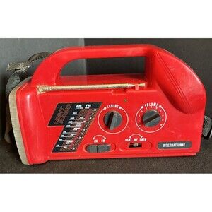 VTG 80'S INTERNATIONAL RADIO AM/FM, FLASHLIGHT & SIREN EMERGENCY